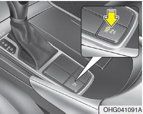 To turn off the rear parking assist system, push the button (the indicator light